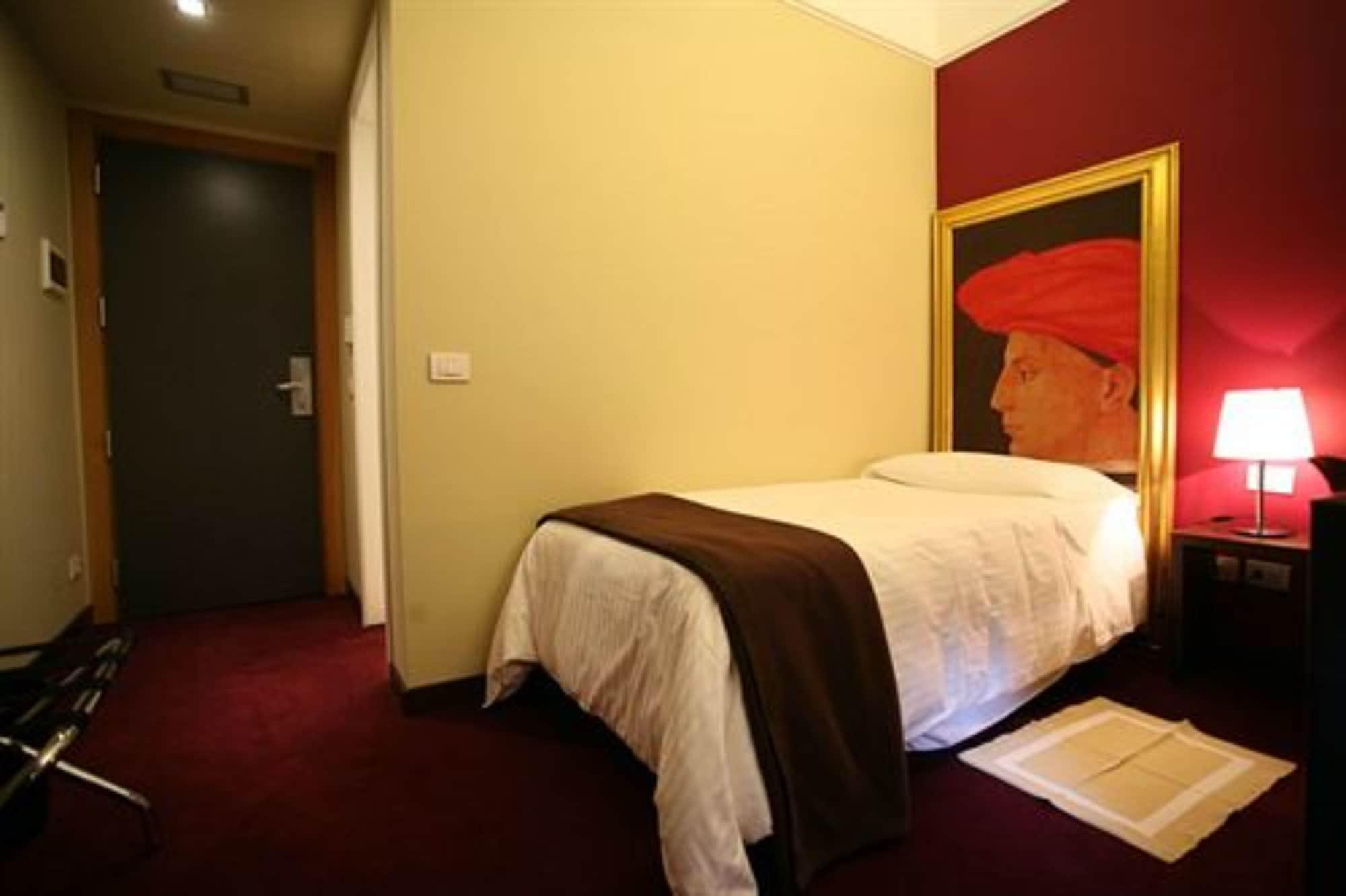 Club Hotel Milan Exterior photo