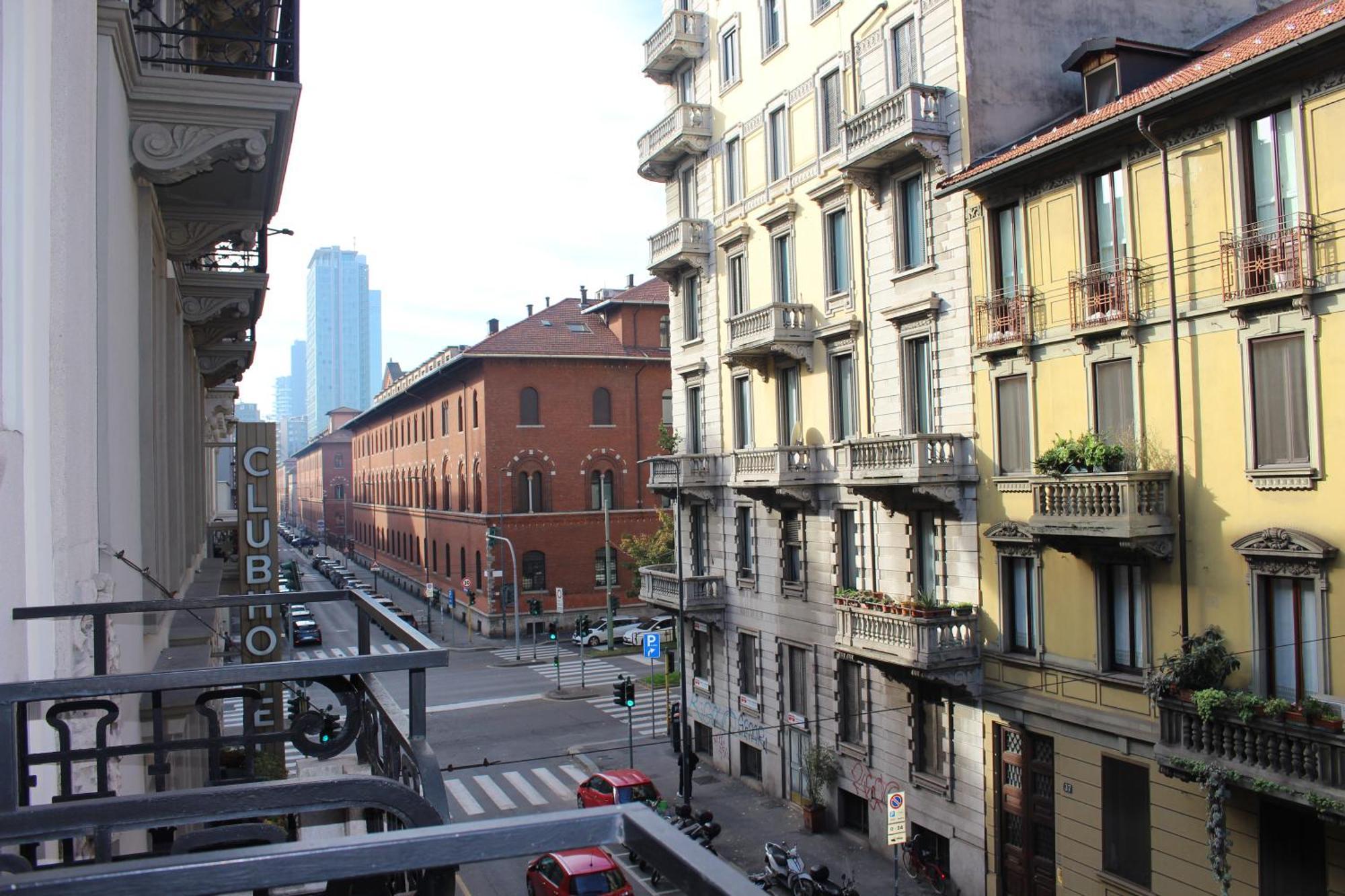 Club Hotel Milan Exterior photo