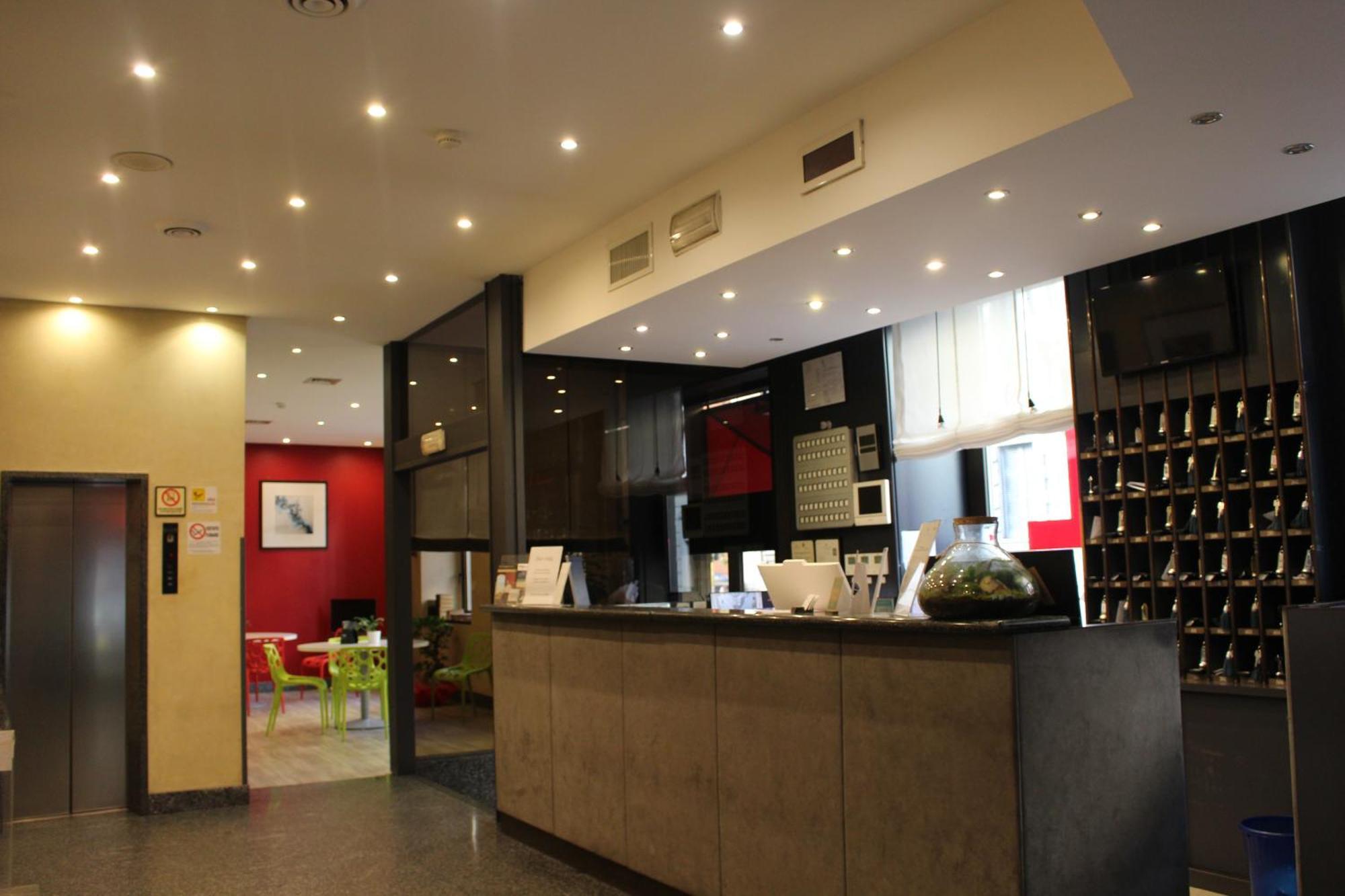 Club Hotel Milan Exterior photo