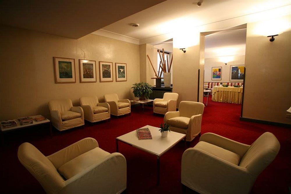 Club Hotel Milan Exterior photo