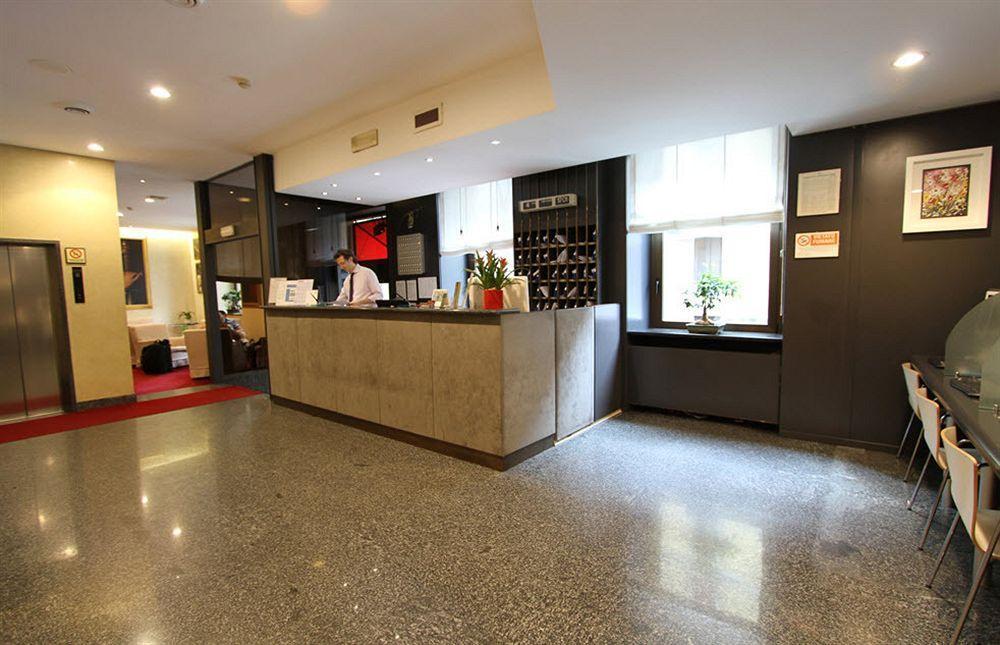 Club Hotel Milan Exterior photo
