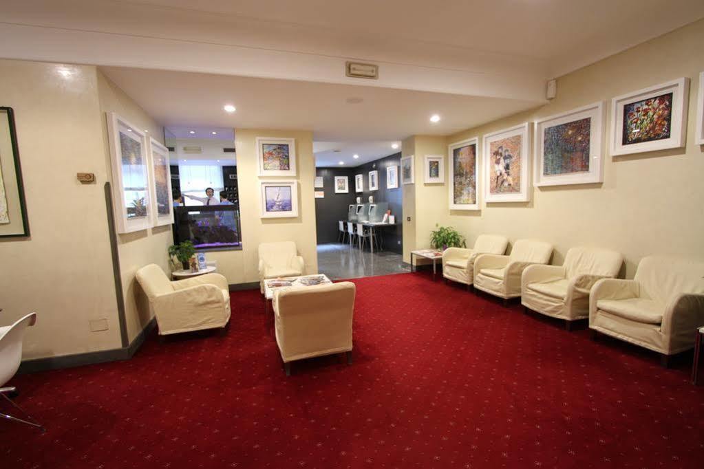 Club Hotel Milan Exterior photo